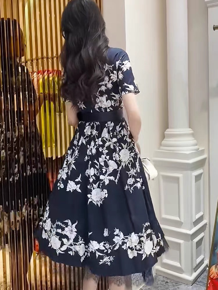 ĐẦM LỤA HOA KÈM NỊT CAO CẤP
